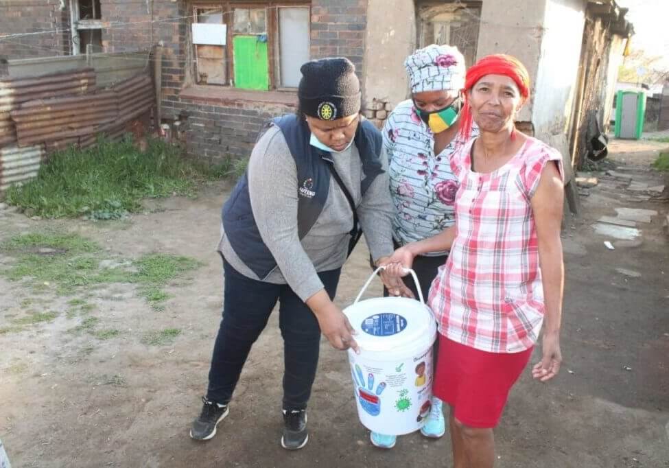 Soweto food parcels 2 Soweto food parcels 2